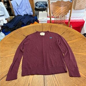 Hollister Men's Burgundy Crewneck Sweater